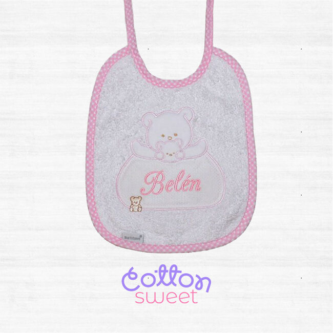 Babero osito con nombre personalizado rosa