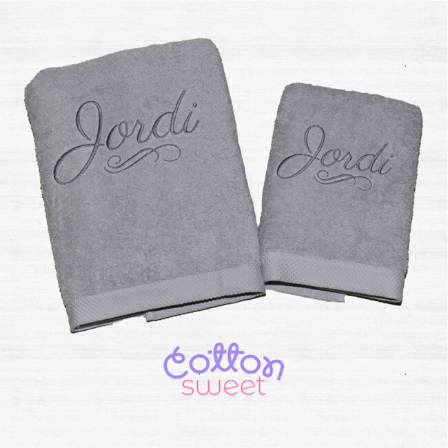 Toalla bordada personalizada color gris